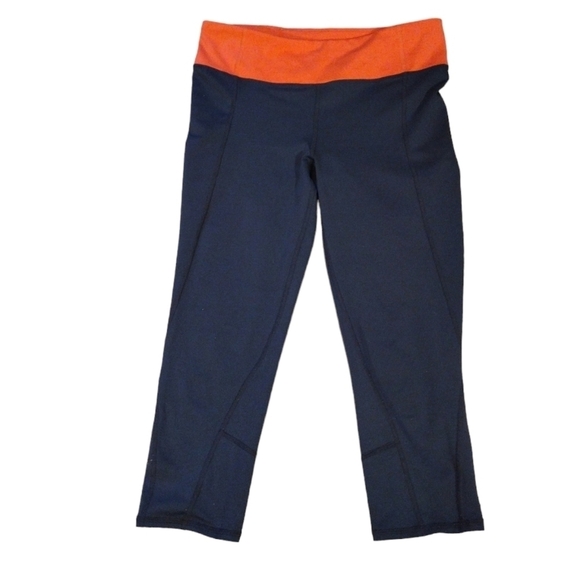 GAP Pants - GAP Body Capri Leggings